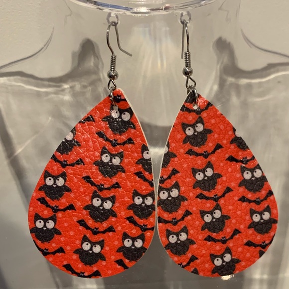Jewelry - 🌻3 for $12 🖤Faux Leather tear drop owl Earrings